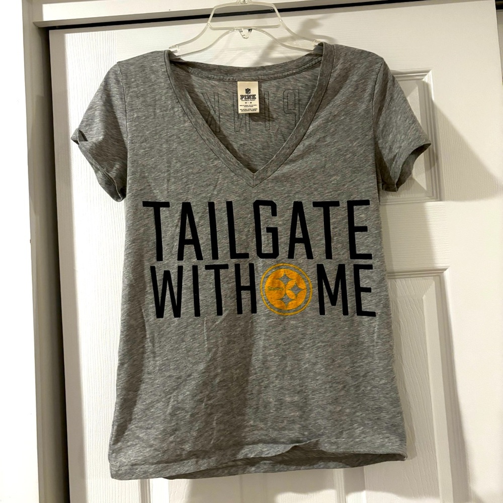 Pink Victoria's Secret NFL Pittsburgh Steelers Gray Womens T-shirt Size Medium.